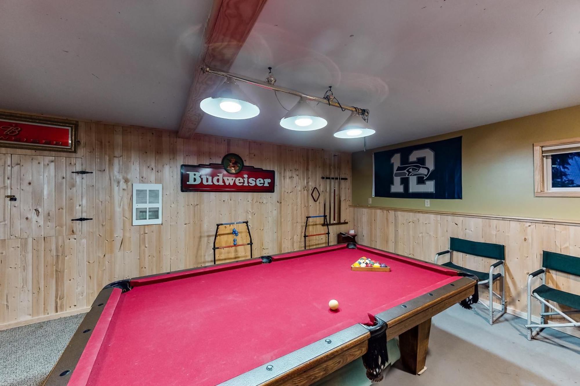 Towering Pines Cabin & Game Room Лівенворт Номер фото